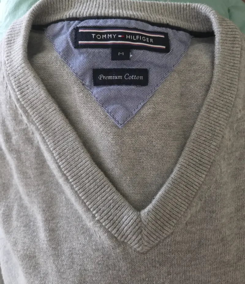 Suéter Tommy Hilfiger gris de algodón premium - 2