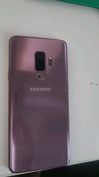 Samsung Galaxy S9+ en buen estado - miniatura 3