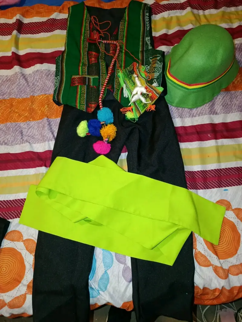 Trajes de Caporal, Norteño y Chilote - 2