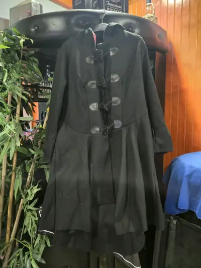 Abrigo negro con capucha Shein Curve - miniatura 2