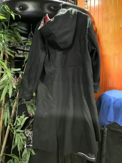 Abrigo negro con capucha Shein Curve - miniatura 3