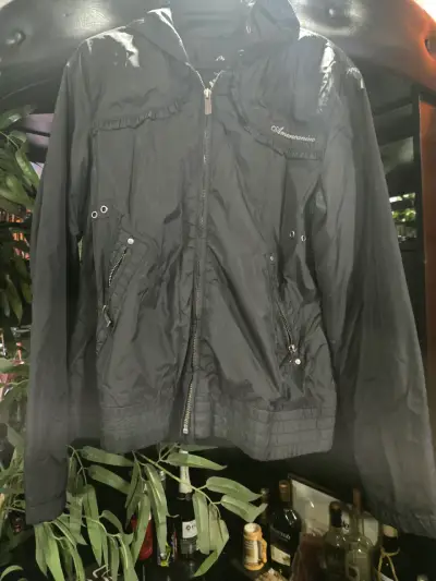 Chaqueta negra con capucha Americanino para mujer - miniatura 1