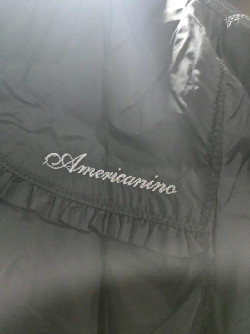 Chaqueta negra con capucha Americanino para mujer - 2