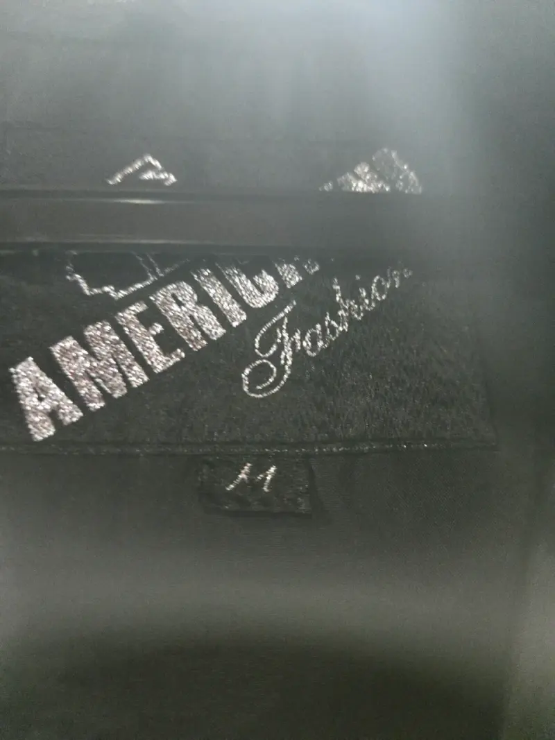 Chaqueta negra con capucha Americanino para mujer - 3