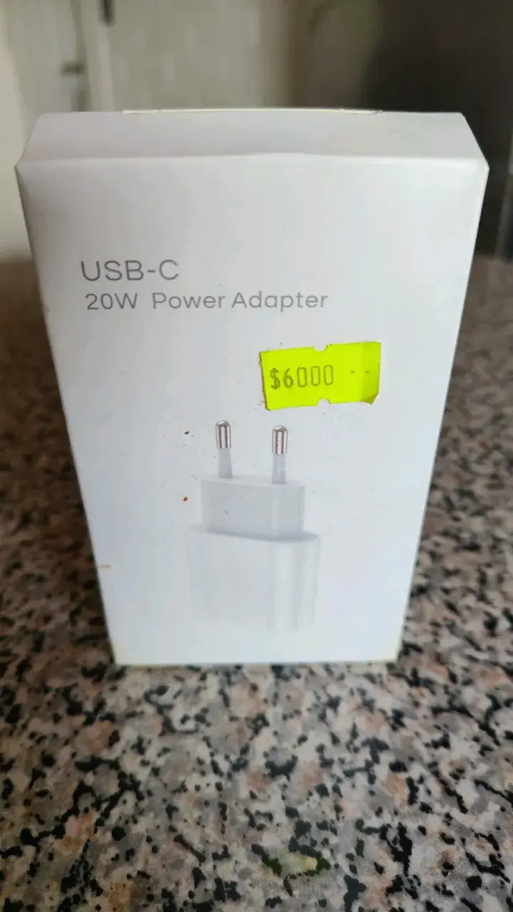Adaptador de Corriente USB-C 20W - 1
