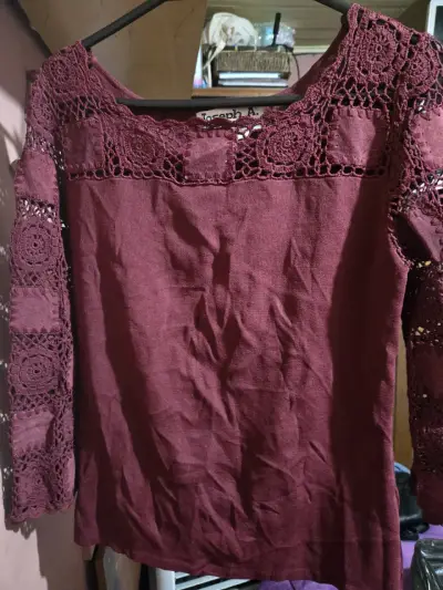 Blusa burdeos con encaje Joseph A. - miniatura 1