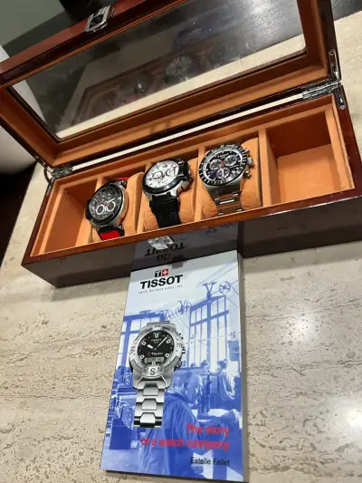 Set de Relojes Tissot en Caja de Madera - miniatura 2