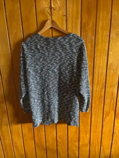 Cardigan estampado talla S marca IO - miniatura 3