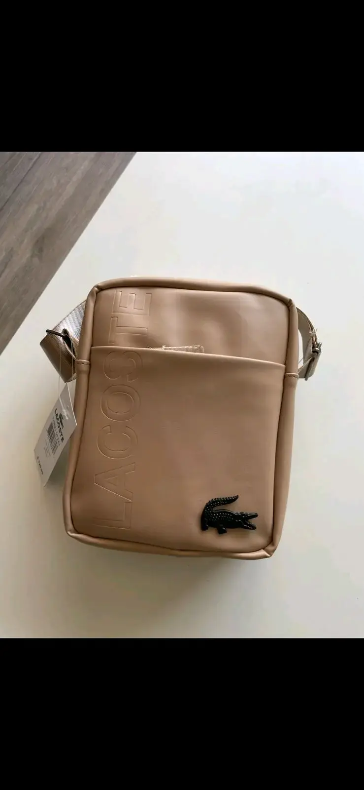 Bolso bandolera Tommy Hilfiger negro con diseño tricolor - 2