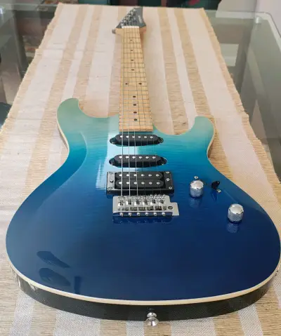 Guitarra eléctrica Freeman azul degradado - miniatura 3