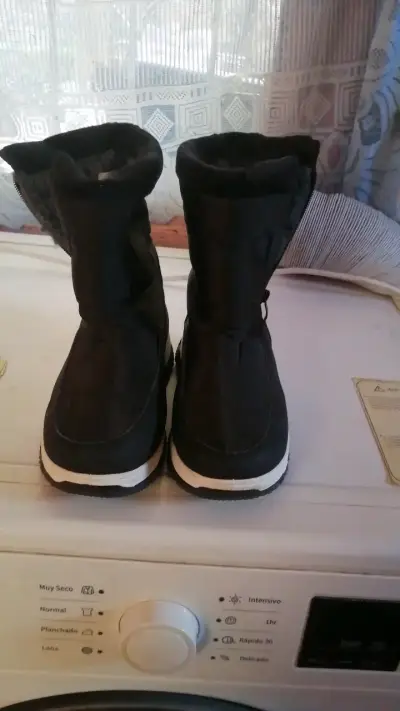 Botas de invierno negras para niños - miniatura 3