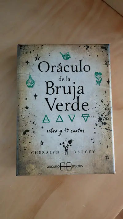 Oráculo de la Bruja Verde con libro y cartas - miniatura 1