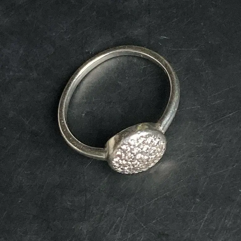 Anillo de plata con incrustaciones brillantes - 3