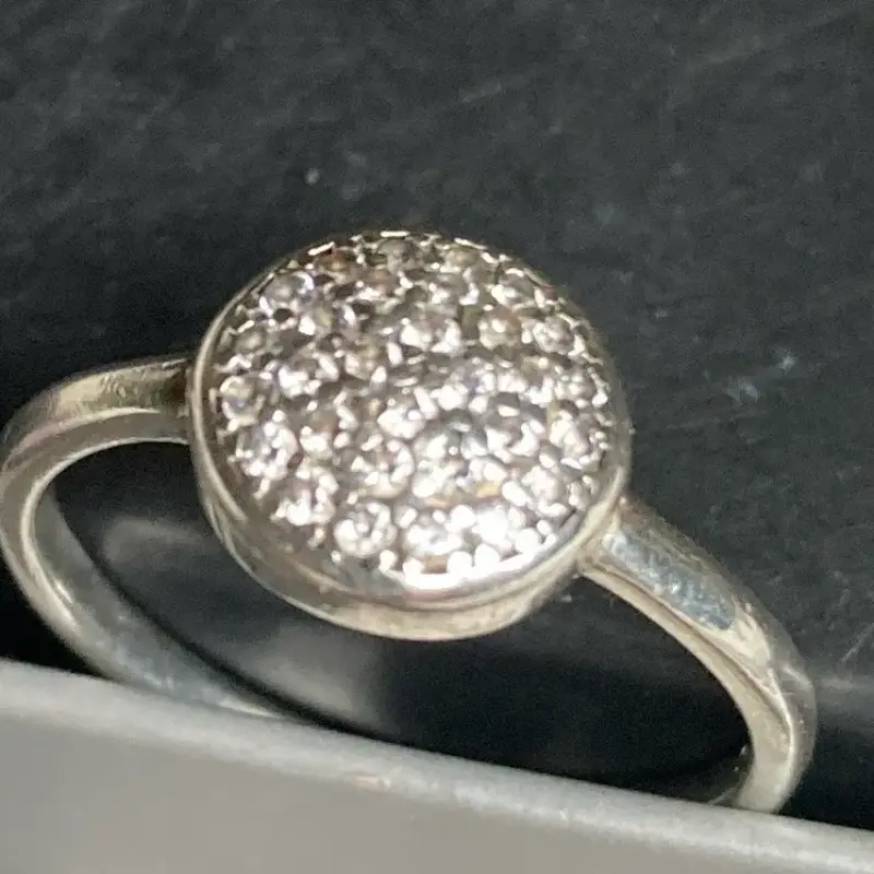 Anillo de plata con incrustaciones brillantes - 4