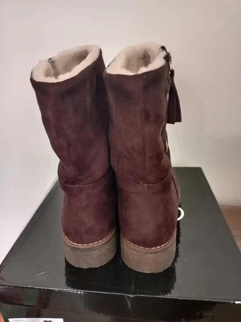 Botas de gamuza marrón con forro interior - 2