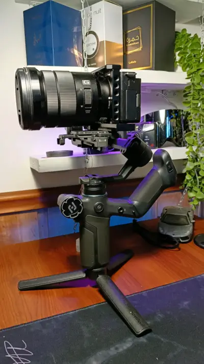 Estabilizador FeiyuTech Scorp Mini 3 Pro para cáma - miniatura 1