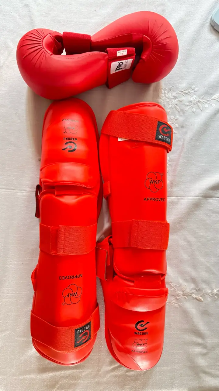 Set de protección de karate rojo Wacoku - 2