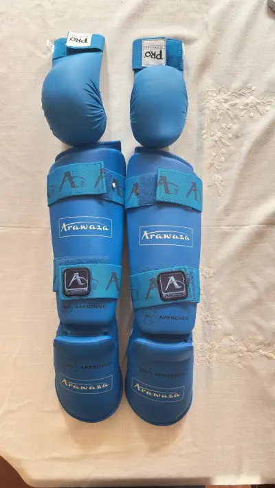 Set de protección karate Arawaza azul - miniatura 1