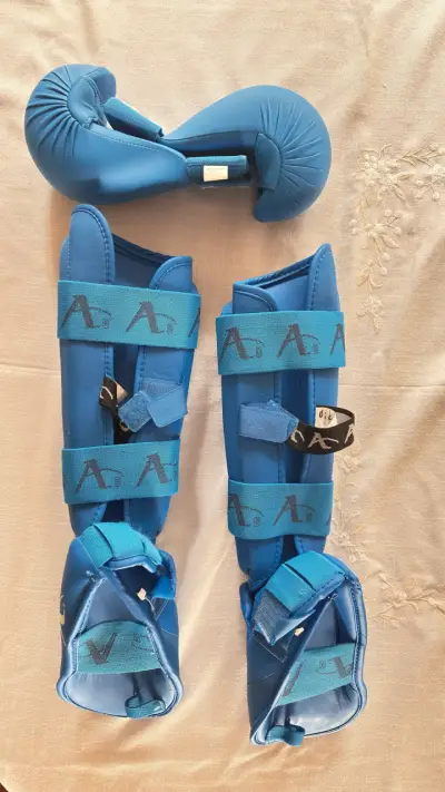 Set de protección karate Arawaza azul - miniatura 2
