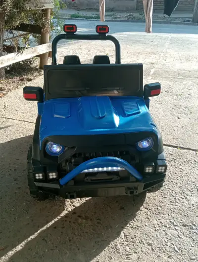 Jeep eléctrico para niños 4x4 azul - miniatura 1