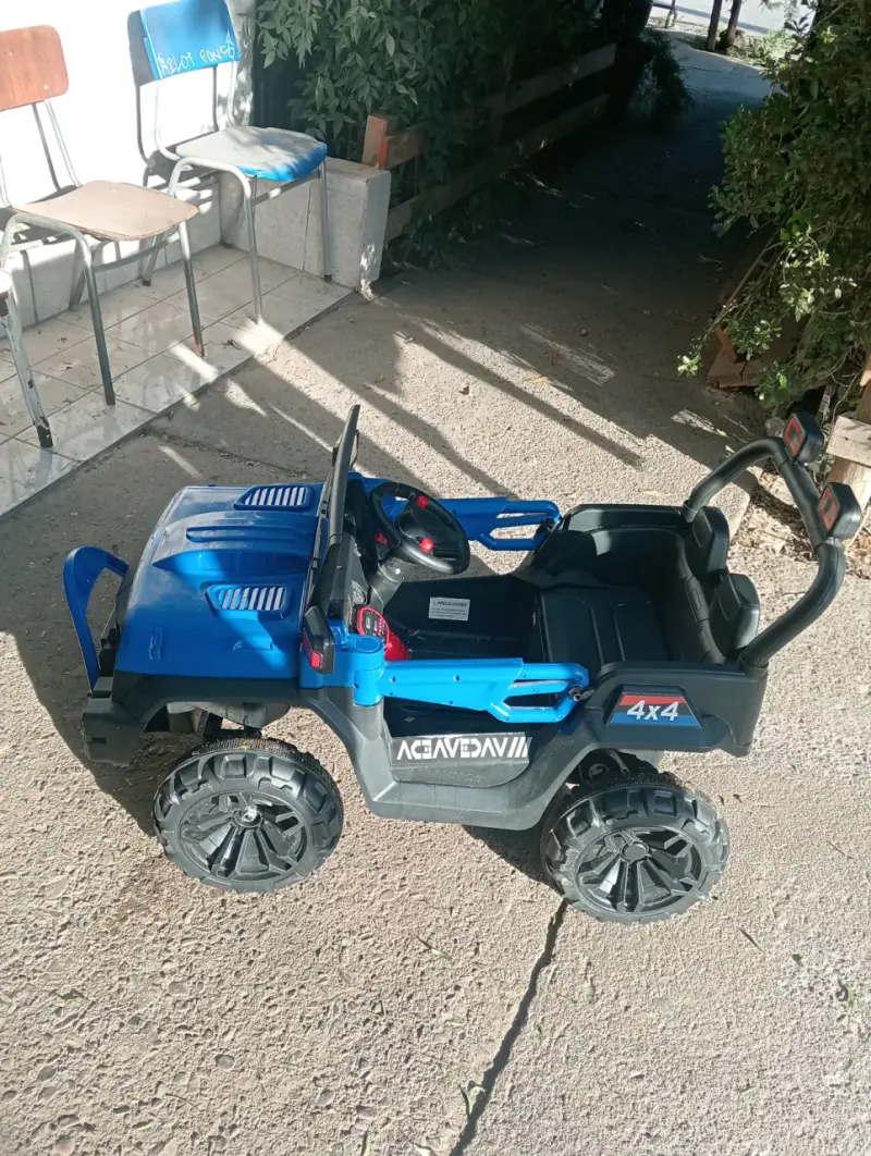 Jeep eléctrico para niños 4x4 azul - 4
