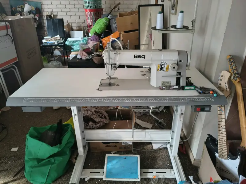 Máquina de Coser Industrial BSQ con Mesa - 5