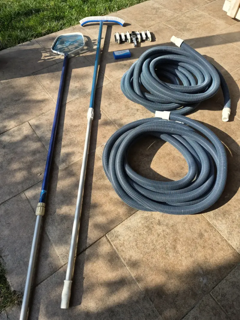Kit de limpieza para piscina con mangueras y accesorios - 2