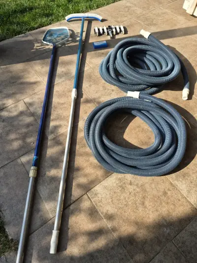 Kit de limpieza para piscina con mangueras y accesorios - miniatura 2