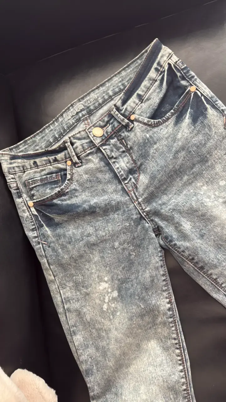 Jeans de mezclilla desgastados - 3