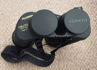 Binoculares Fujinon 18x70 con su estuche - 1