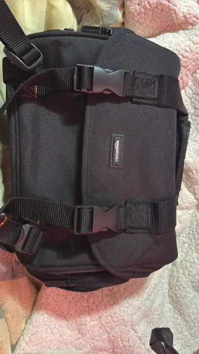 Bolso de cámara AmazonBasics negro - miniatura 1
