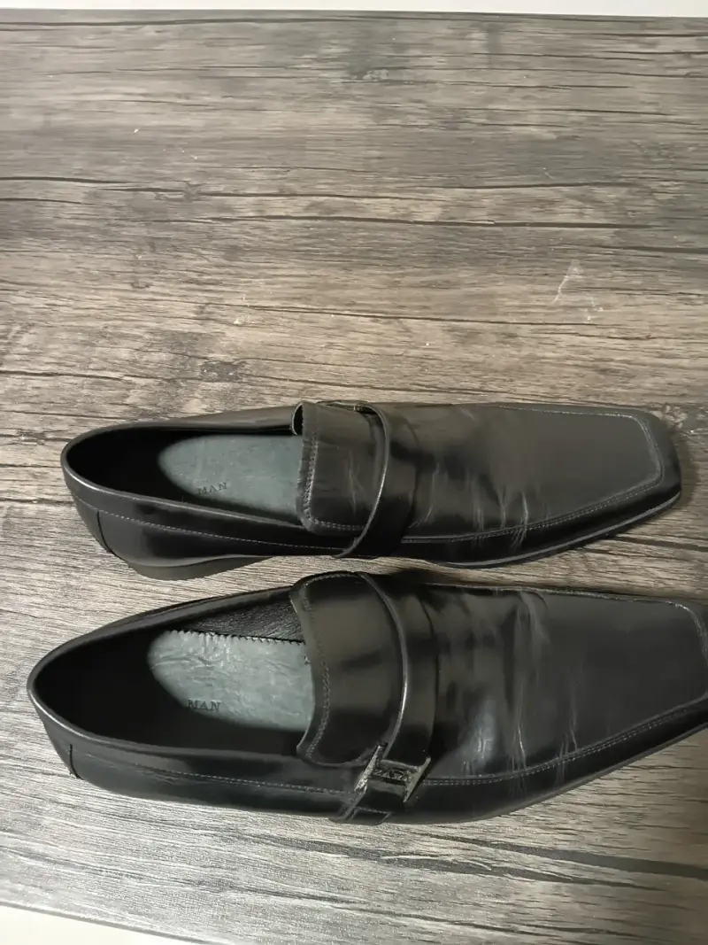 Zapatos de vestir negros para hombre en buen estado - 3