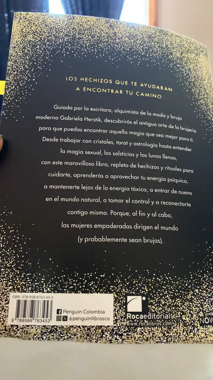 Libro 'Cómo Ser Una Bruja Moderna' de Gabriela Herstik - 2