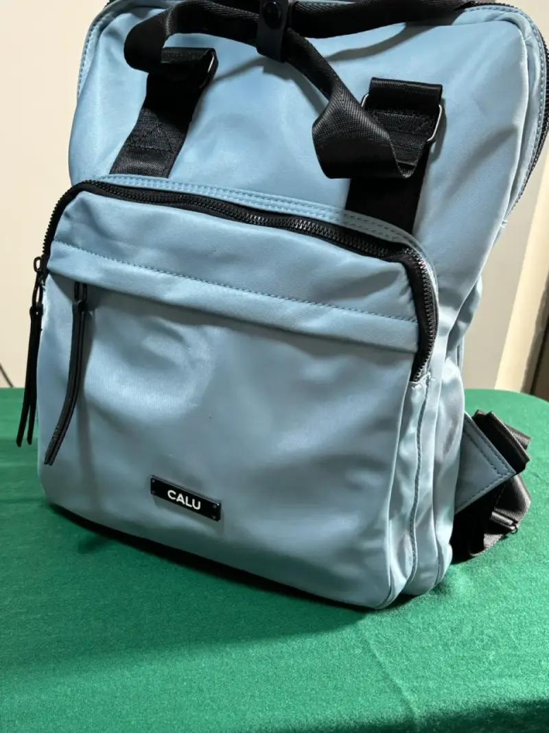 Mochila azul claro Calu con correas ajustables - 1