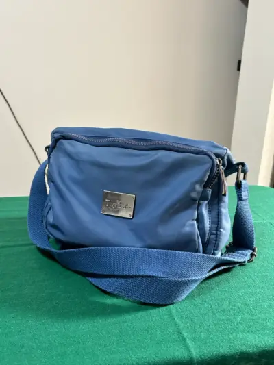 Bolso bandolera azul Traviesa con cierre - miniatura 1