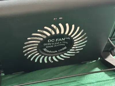 Base Refrigerante para Notebook con Ventilador Grande - miniatura 3