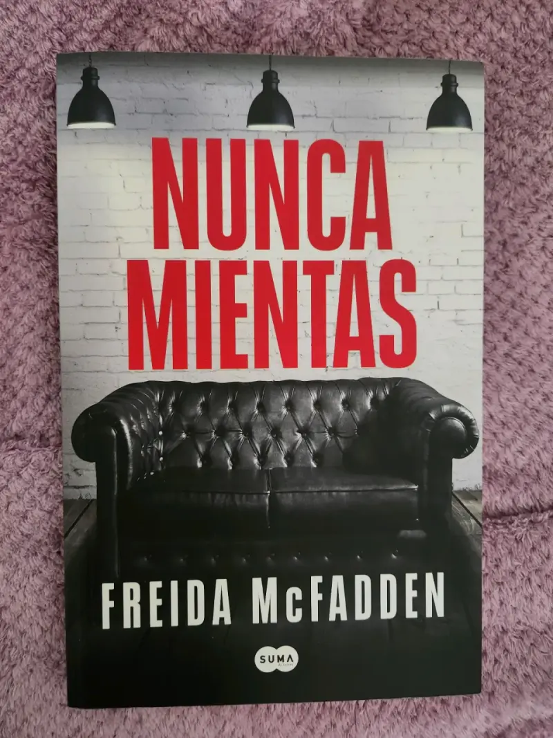 Libro 'Nunca Mientas' de Freida McFadden