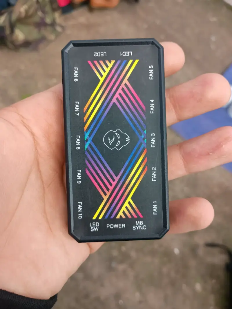 Controlador de Ventiladores RGB para PC - 2