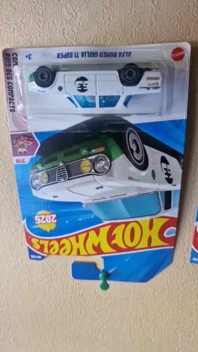 Hot Wheels Alfa Romeo Giulia TI Super 2025 - miniatura 2