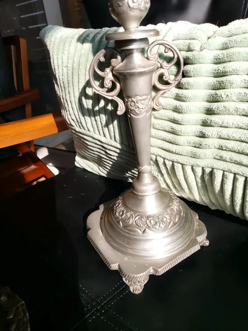 Candelabro de metal decorativo vintage - 2