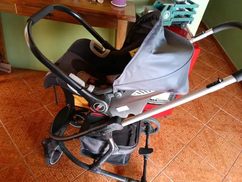 🚼 COCHE BEBESIT + HUEVITO SILLA DE AUTO - 1