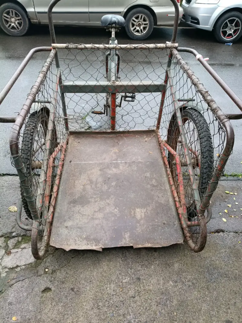 Bicicleta triciclo de carga vintage - 5