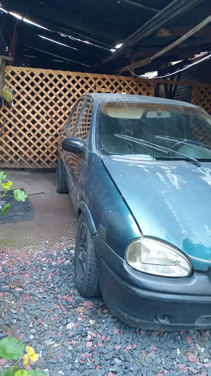 Auto Chevrolet Corsa usado en buen estado - 1