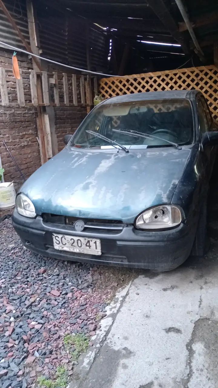 Auto Chevrolet Corsa usado en buen estado - 3