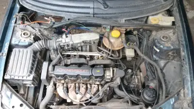 Auto Chevrolet Corsa usado en buen estado - miniatura 4
