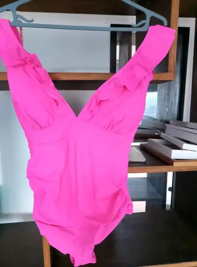 Traje de baño entero fucsia con diseño ajustable - miniatura 6