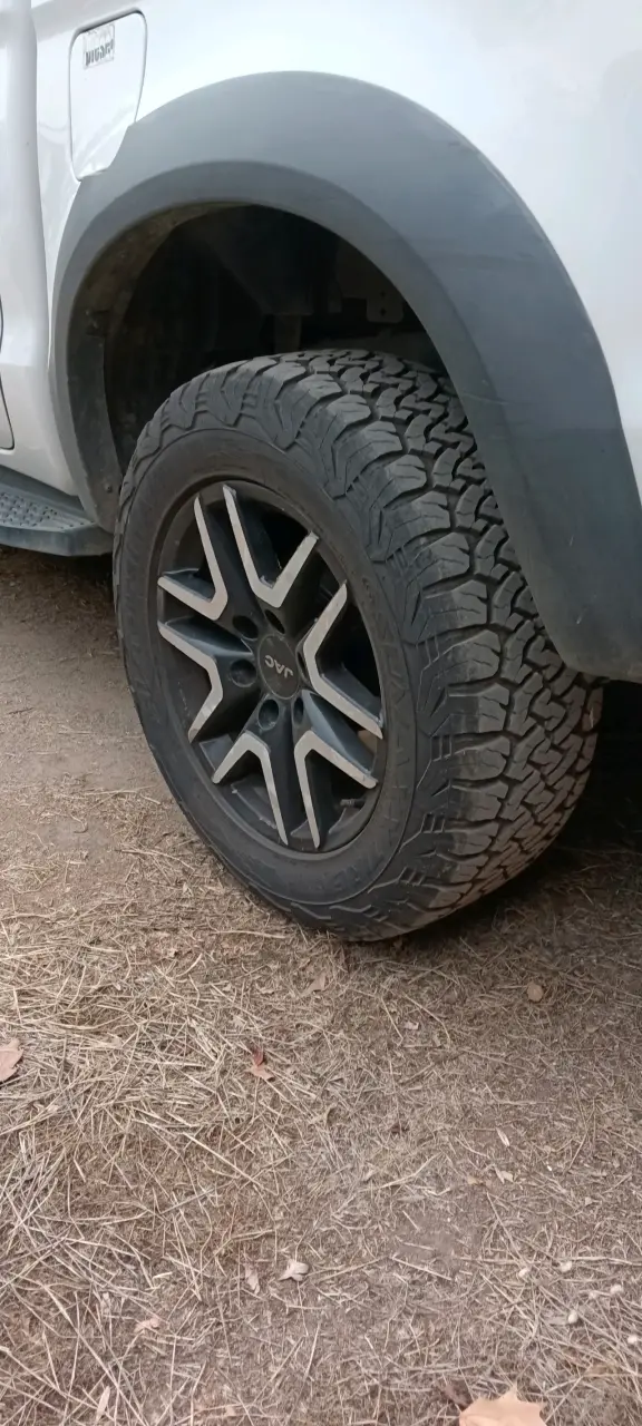 Camioneta JAC T8 COMFORT 4X4 - 5