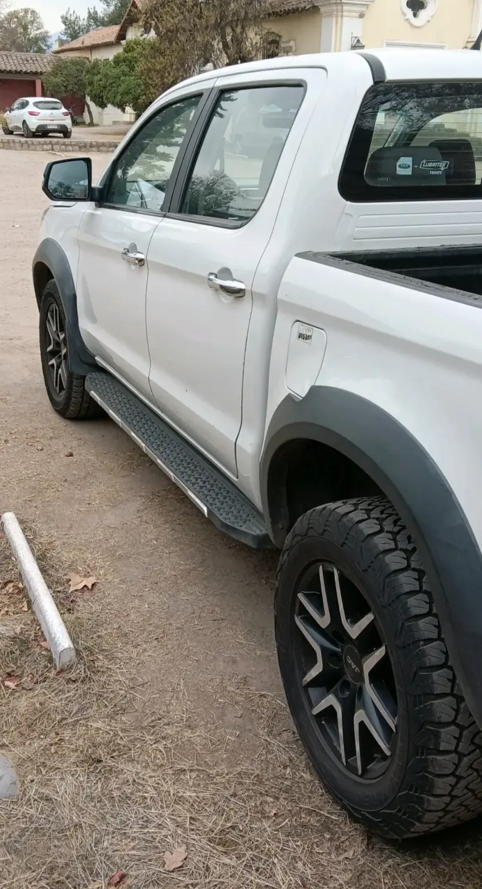 Camioneta JAC T8 COMFORT 4X4 - 6
