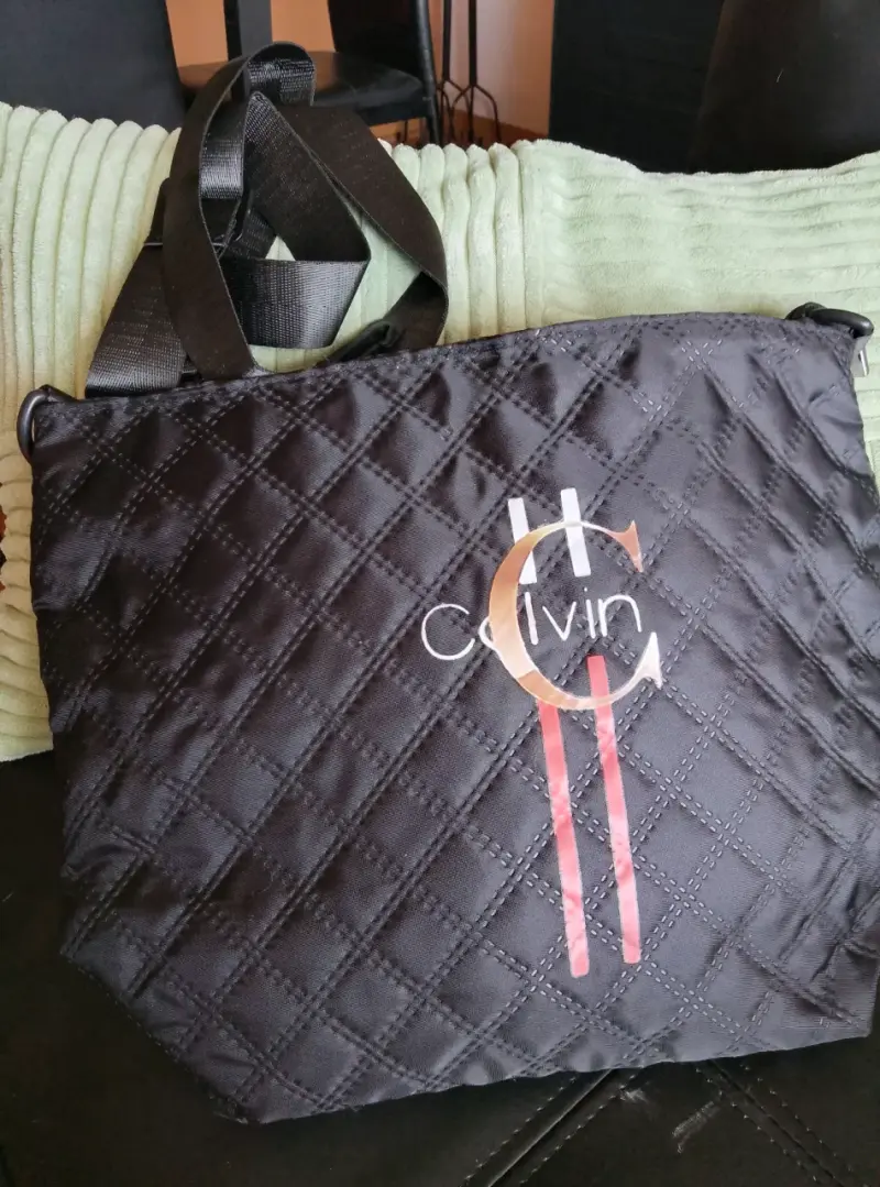Bolso negro acolchado Calvin Klein - 2