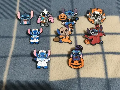 Colección de pines temáticos de personajes animados - miniatura 3